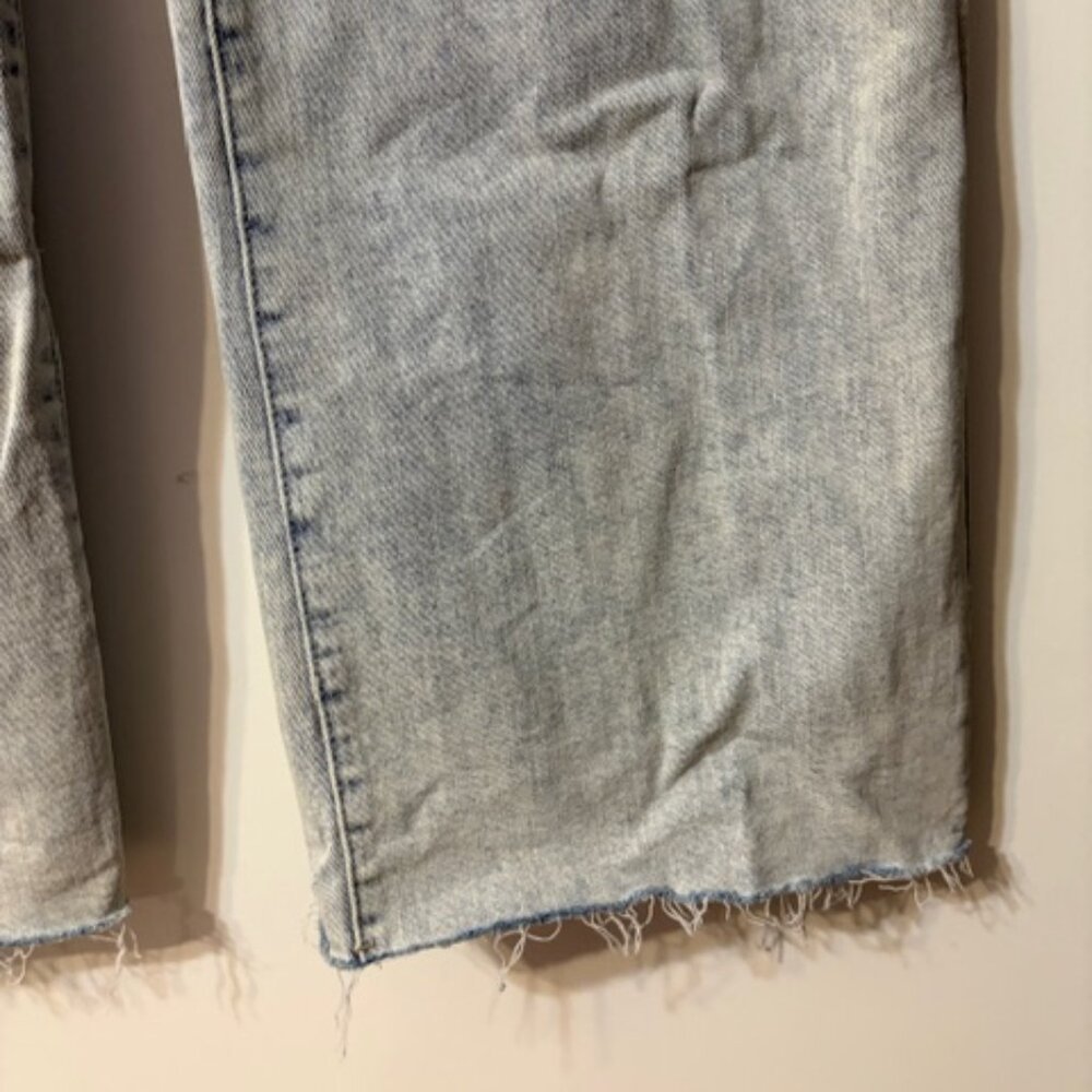 RISEN JEANS High Rise Distressed Knee, Relax Fit Flare Jean (13/31) Light Wash - Picture 3 of 10